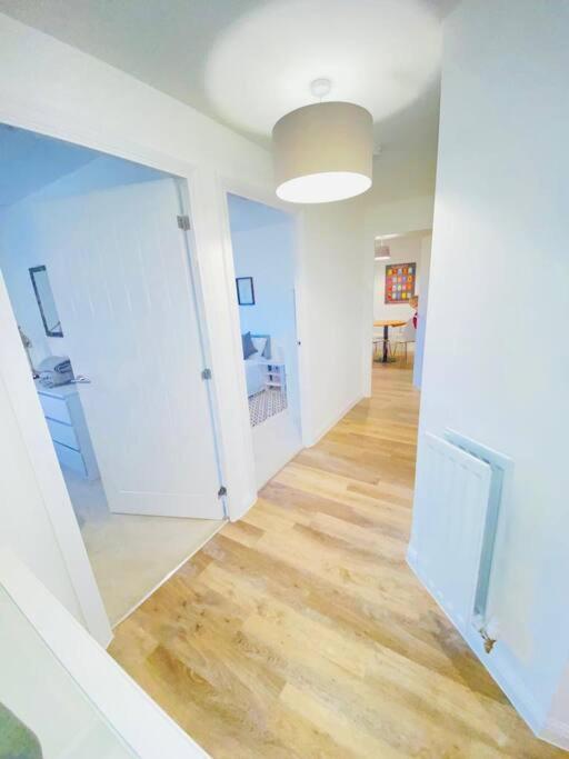 Beautiful, Brand New Apartment! Cheltenham Exterior foto